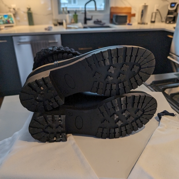 Authentic Moncler cuffed rain boots excellent condition! Size 40! - Picture 5 of 12